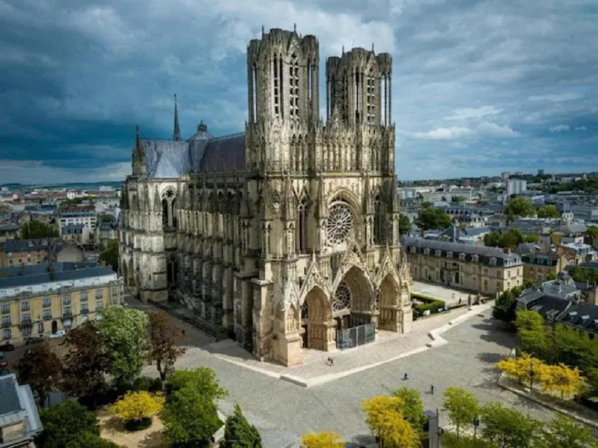 Appartement Lumineux Proche Cathedrale Reims Exterior photo